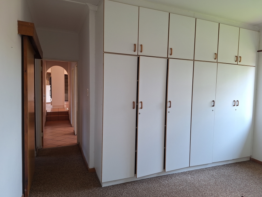 To Let 4 Bedroom Property for Rent in Strelitzia Park Eastern Cape